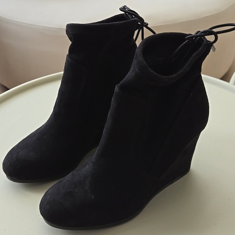 Lexi & Abbie Sloan Booties